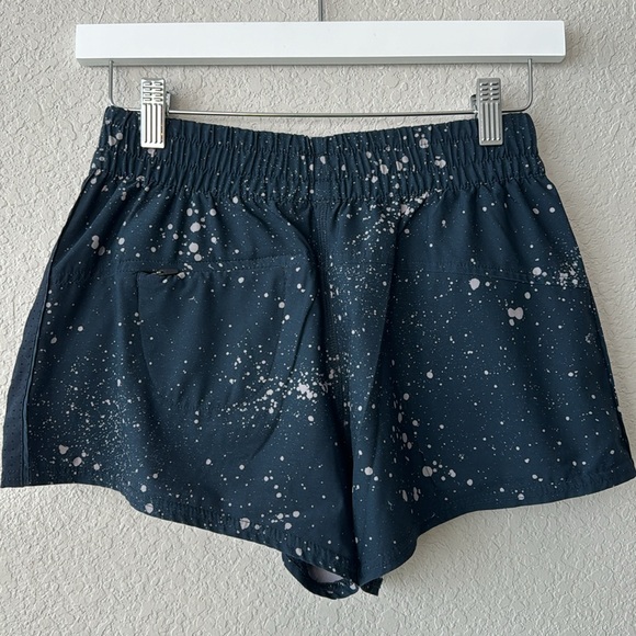 Vuori Dash Short - Picture 6 of 6